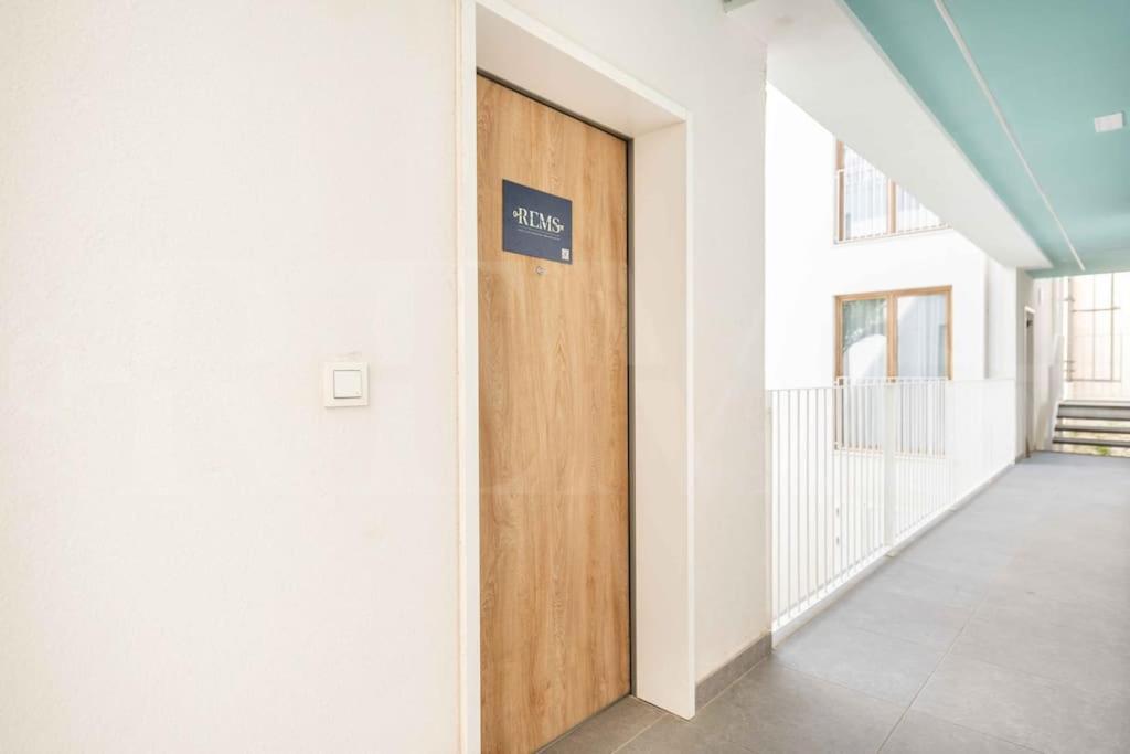 Apartment Tranquil & Bright With Parking By Rems Málaga